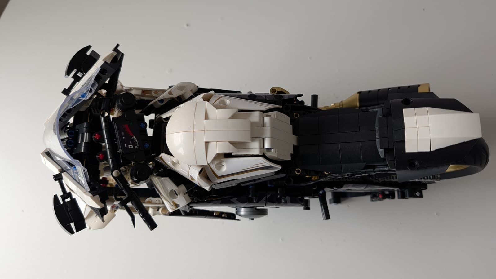 Large Technic Style Motorcycle Building Set – 2000+ Pieces (LEGO Compatible) - thumbnail 4